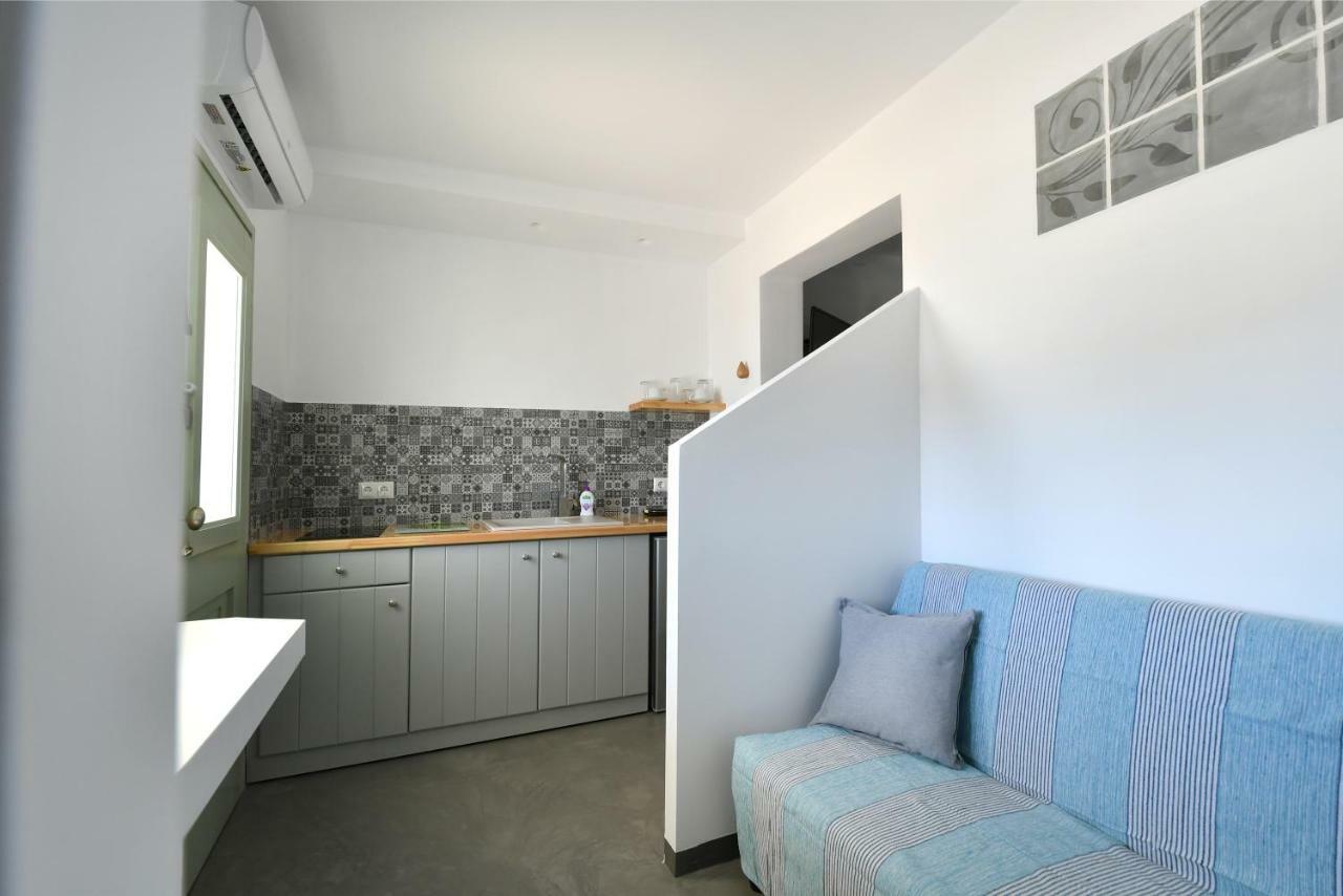 Lorenzo Studios And Suites Paros Науса Экстерьер фото