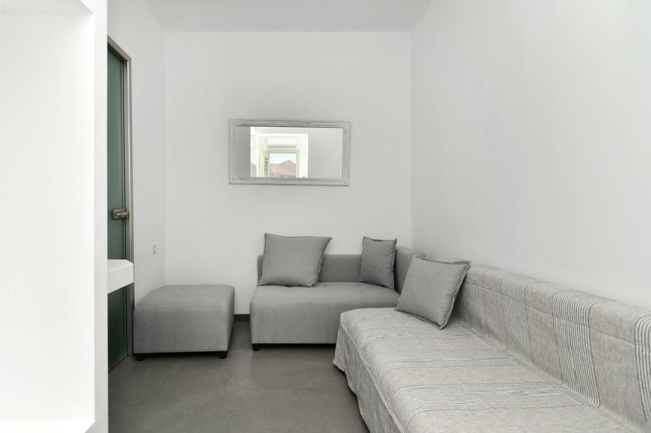 Lorenzo Studios And Suites Paros Науса Экстерьер фото